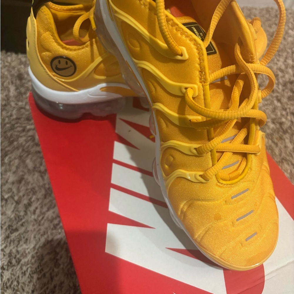 Nike Women’s Yellow Air VaporMax Plus Smiley Sneakers